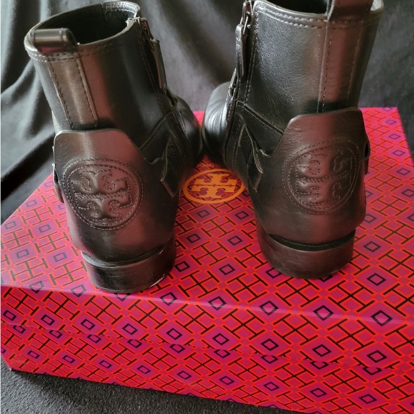 Tory Burch Black Derby Ankle Boots - Picture 3 of 10